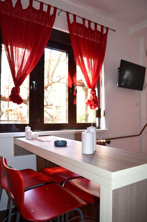 Apartmants Night Lux Nis Phòng bức ảnh