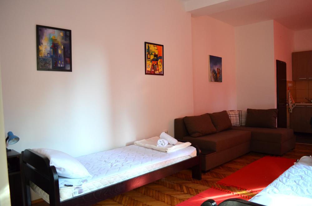 Apartmants Night Lux Nis Phòng bức ảnh