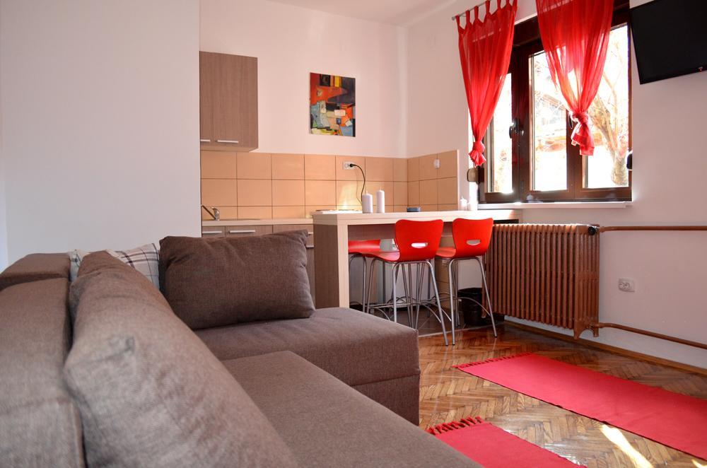 Apartmants Night Lux Nis Phòng bức ảnh